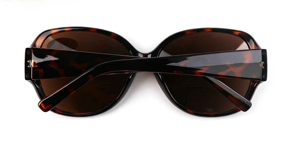 Bifocal Sun Readers Oversized Womans Oval with Metal Hinges 3 Colours DX8154