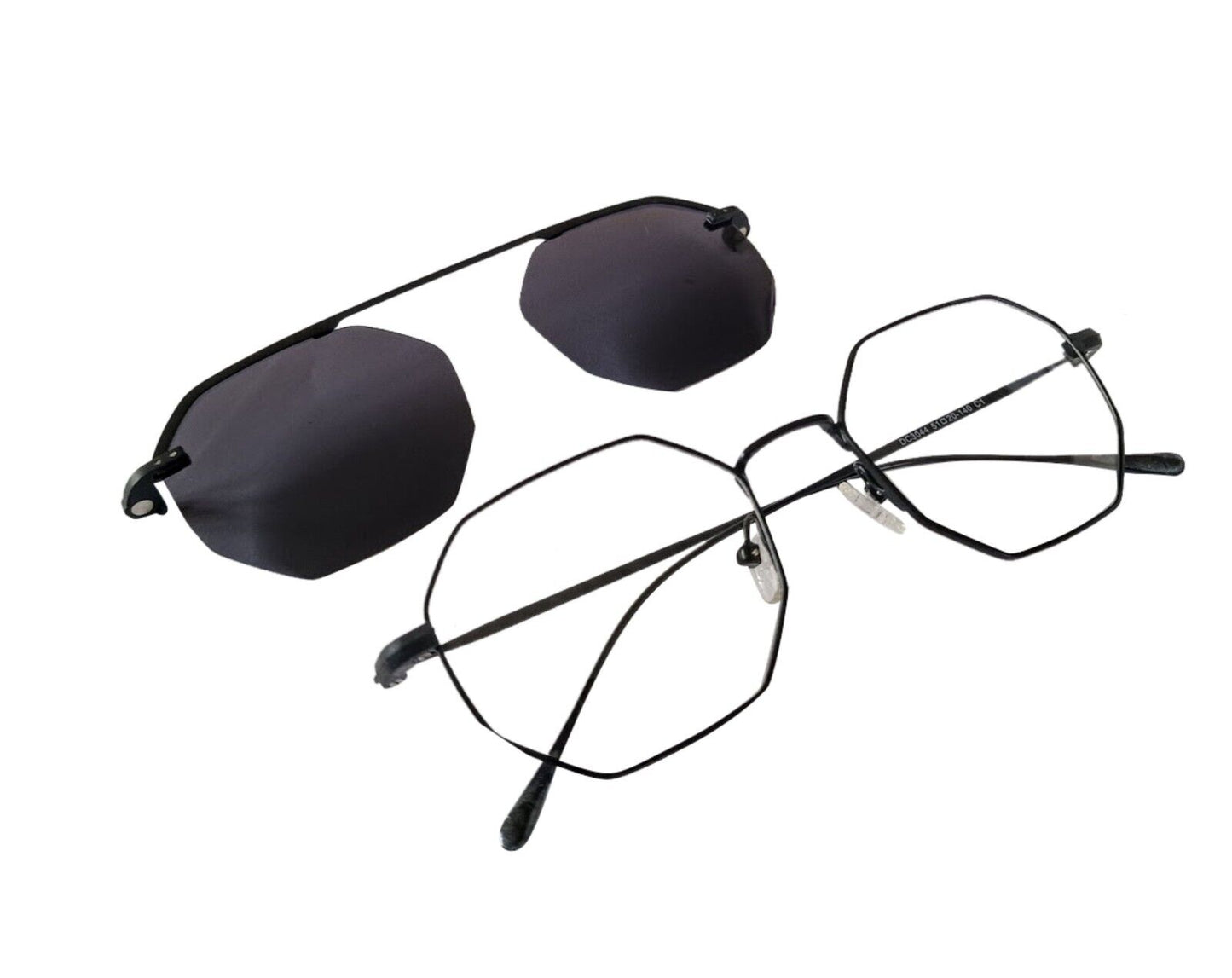 Pure Titanium Eyeglasses 2 in 1 with Magnetic Sunglasses UV400 in Black DC3044