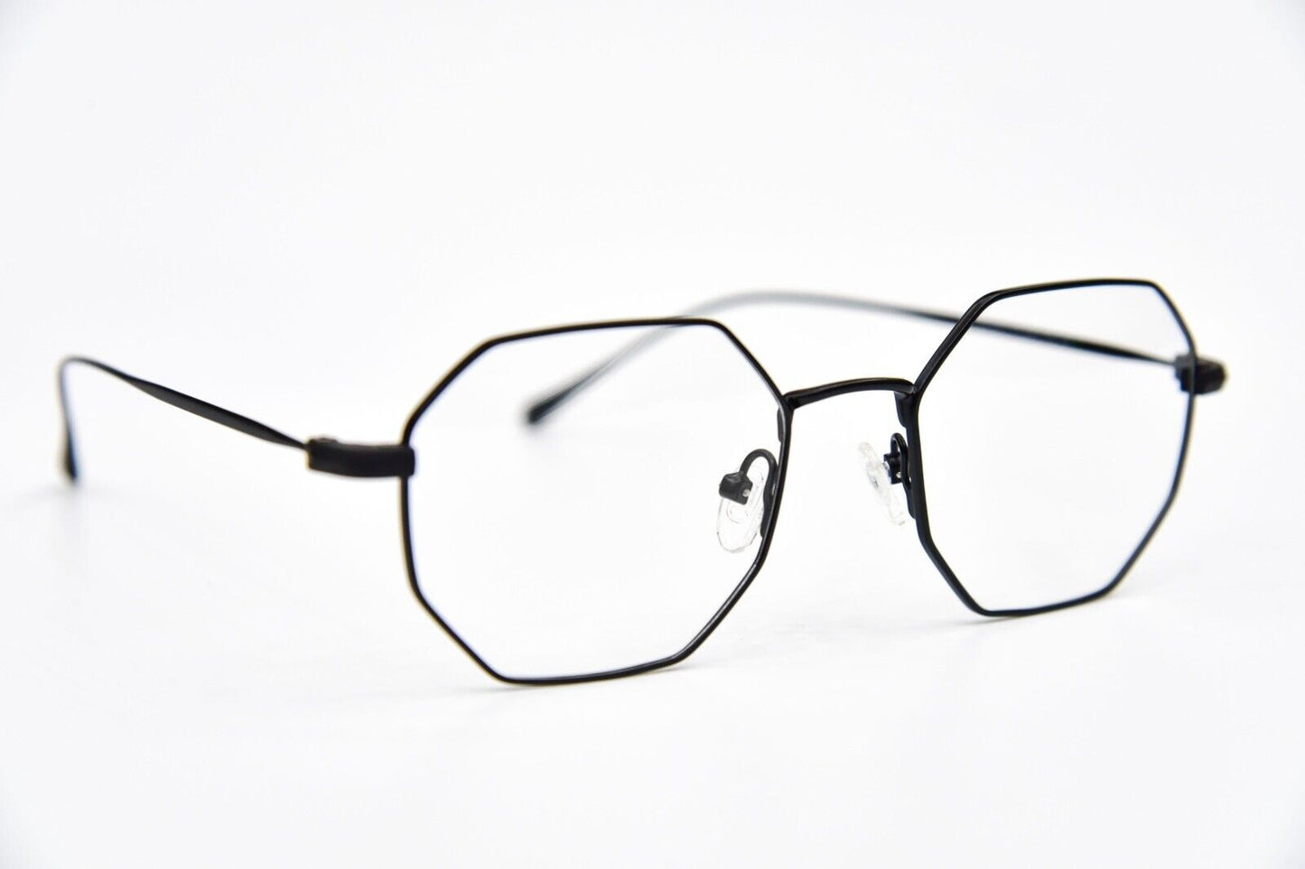 Pure Titanium Eyeglasses 2 in 1 with Magnetic Sunglasses UV400 in Black DC3044
