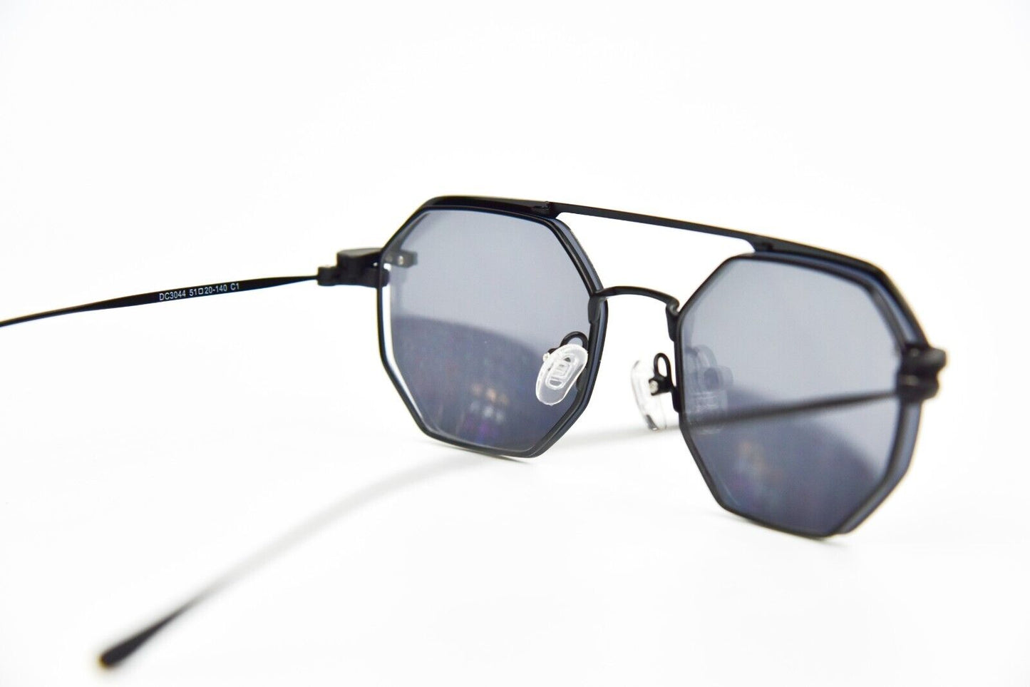 Pure Titanium Eyeglasses 2 in 1 with Magnetic Sunglasses UV400 in Black DC3044