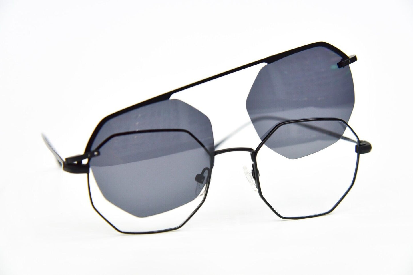 Pure Titanium Eyeglasses 2 in 1 with Magnetic Sunglasses UV400 in Black DC3044