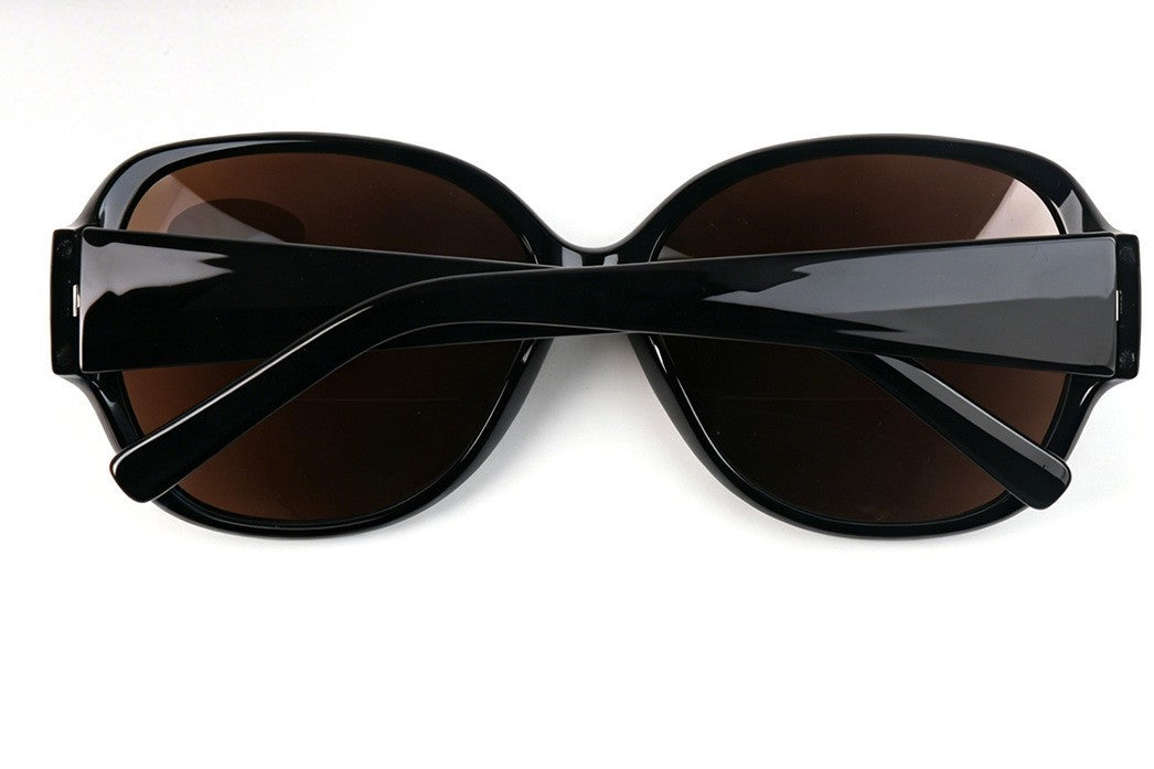 Bifocal Sun Readers Oversized Womans Oval with Metal Hinges 3 Colours DX8154