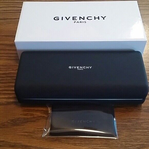 Givenchy Sunglasses GV 7181/S 807  Black Dark Grey Gradient Lens