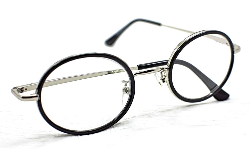 Black & Silver Oval Metal Frame Eyeglasses - Model GF20