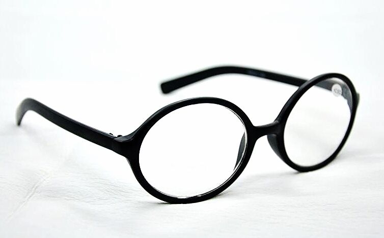 Retro Oval Stylish Reading Glasses In 4 Colours MT53