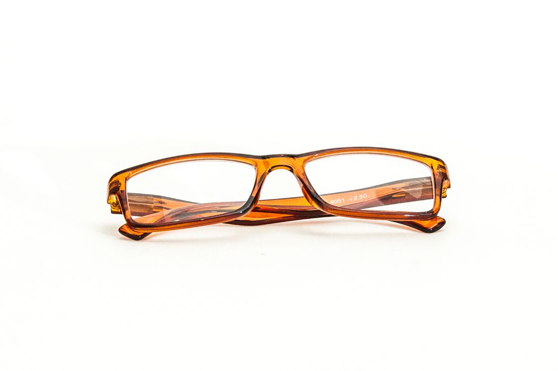 Stylish Retro Spring Hinged Reading Glasses - Model 90517