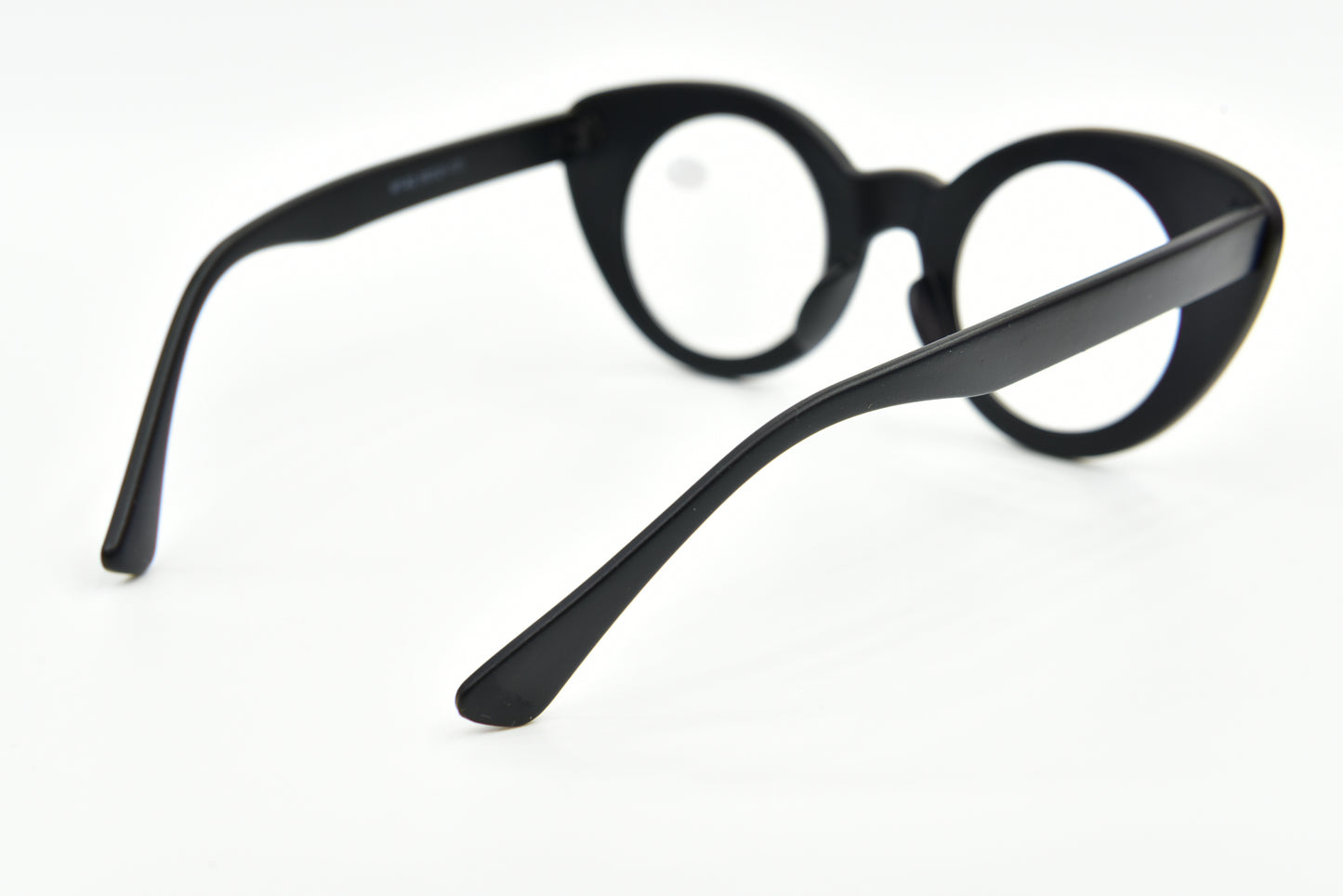 Retro Cat Eye Round Lens Reading Glasses - Model MT62